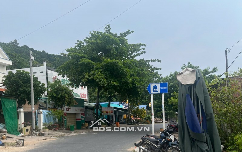 Cho thuê nhà mặt tiền Kiên Giang (số 30, Đường 2 tháng 9, Phường Tô Châu, Thành Phố Hà Tiên, Kiên Giang)
